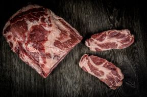 Ibérico Hals - Schweinehals vom Cerdo Ibérico de Bellota, Nackensteaks vom Ibérico