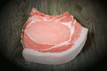 Nussiges Dry Aged Kotelett vom deutschen Landschwein,