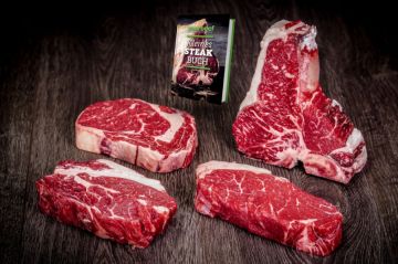 Die besten Steaks des Rinderrückens in einem Paket: T-Bone mit Roastbeef und Filet über Rumpsteak, Rib Eye und Prime Rib.  Außerdem erhaltet Ihr das Kleine Steak Buch von yourbeef gratis im Paket.