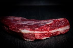 Bestes Brisket für American BBQ im smoker low&slow online bestellen. Perfekt pariert, super zart.
