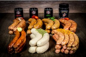 Das Yourbeef Mega-Wurst-Paket: Die besten hausgemachten Bratwürste im super Angebot! Von links nach rechts: Bacon Goodness (Udenheim BBQ), Thai BBQ (Udenheim BBQ), Mediterrane (Udenheim BBQ), Picanto (Pig Wing von Don Marco's), Merguez, Rostbratwurst und