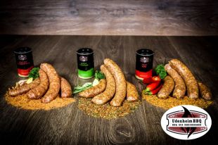 Udenheim BBQ Bratwurstpaket - die besten Bratwürste von Youtuber und Fleischsommelier Jörn Rochow und Yourbeef gemeinsam entwickelt: Bacon Goodness, Mediterran und Thai BBQ. 