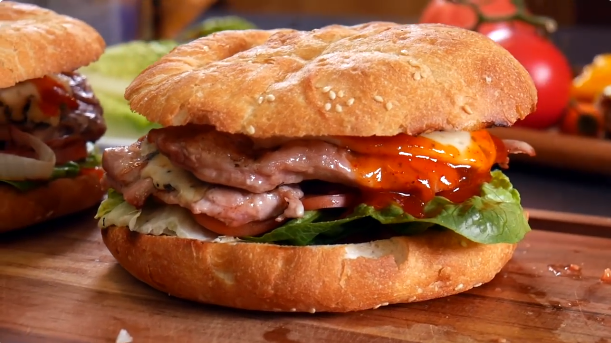  KACHELFLEISCH SANDWICH mit Blauschimmelkäse